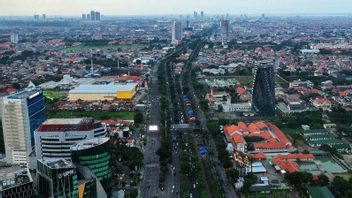 المدينة الرئيسية الوحيدة في إندونيسيا التي تدخل المستوى 1 PPKM ، Surabaya يخفف من المساحة العامة بنسبة 100 في المائة
