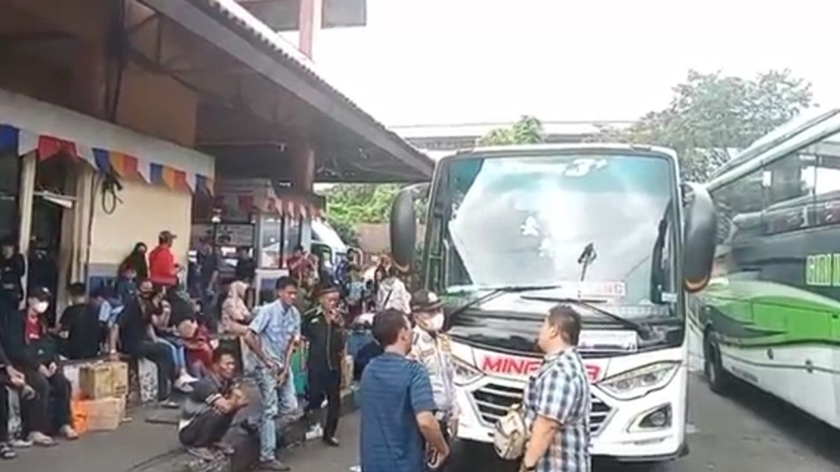Jelang Musim Mudik Terminal Bayangan Mulai Menjamur di Jakarta Timur, PO Bus Resmi Keluhkan Sepinya Penumpang