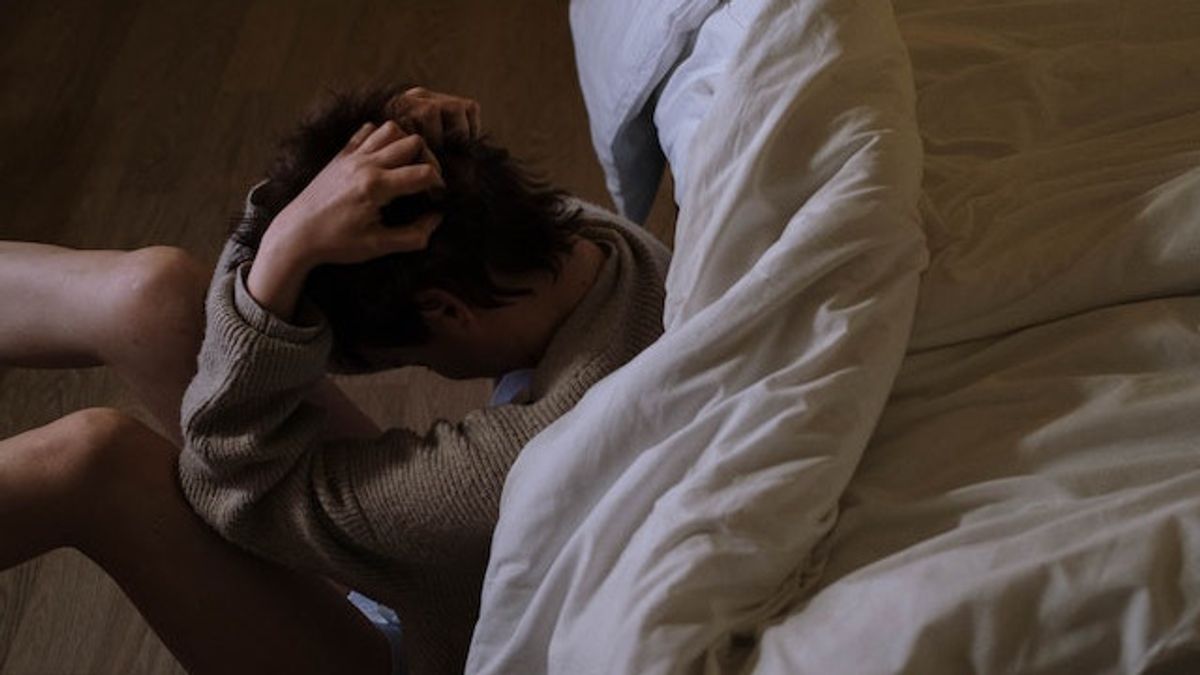 Mengenal Istilah <i>Sleep Anxiety</i> Rasa Cemas yang Timbul Sebelum Tidur