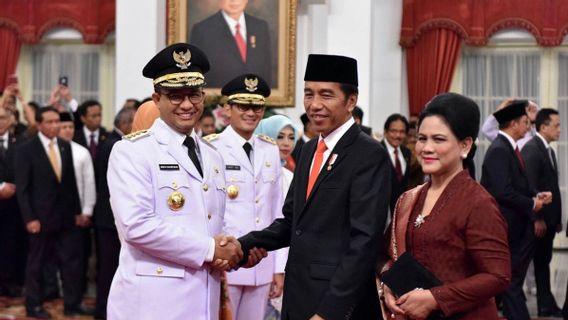 Toujours Amical, Anies Baswedan Pasang Badan A Qualifié Les Poupées Du Peuple Jokowi De Non-marionnettes Candidats à La Présidence