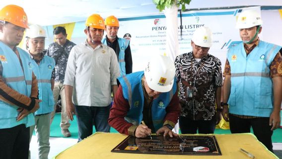 PLN Use PMN Money To Explain 3 Villages In Tojo Una-una Regency