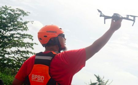 Pencarian Balita Hanyut di Surabaya, Tim SAR Kerahkan Drone dan Manuver Perahu