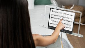 Tempo Amburadul? Cari Tahu Apa Itu Metronome dan 6 Cara Agar Anda Main Musik Lebih Konsisten!