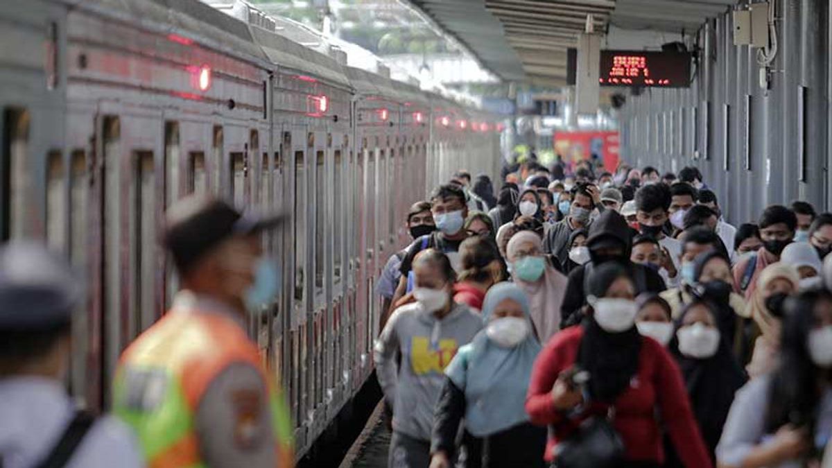 2023 年新年前夜，KRL 通勤线行程增加至 02.50 WIB