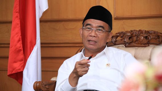 D-9 Lebaran 2022, Coordinating Minister For Human Development And Culture Reminds Residents To Avoid Homecoming April 28-30