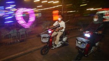 شرطة ماكاسار تحظر استخدام الدراجات الكهربائية على الطرق العامة