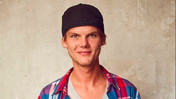 Avicii在Inner Studio上的最新片段通过其Netflix上播出的纪录片揭晓