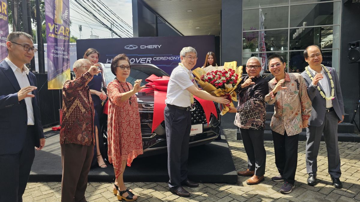 Kejutan dari Pendiri Chery: Penyerahan Langsung Unit Tiggo 8 Pro kepada Pelanggan