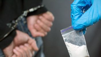 تاجر مخدرات مستوى النهاش يحمل 7 كجم من الميثامفيتامين و 50000 إكستاسي اعتقلته الشرطة