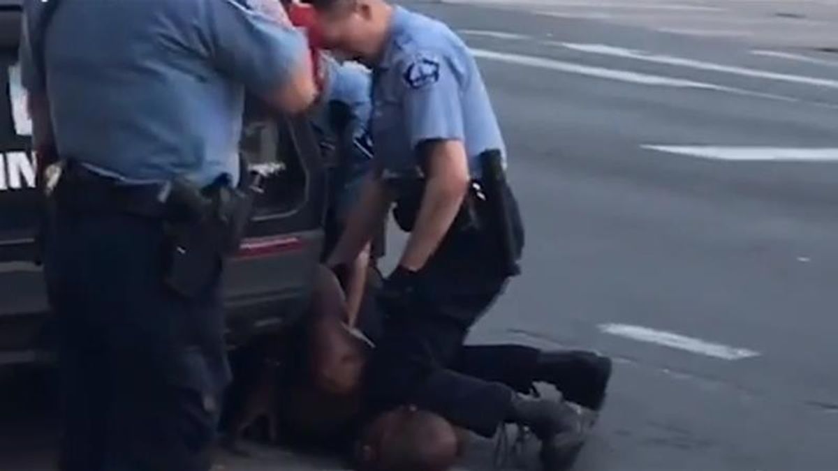 黒人を殺すことはミネアポリス警察にとって十分ではない、彼らは今、ジャーナリストの数を逮捕する