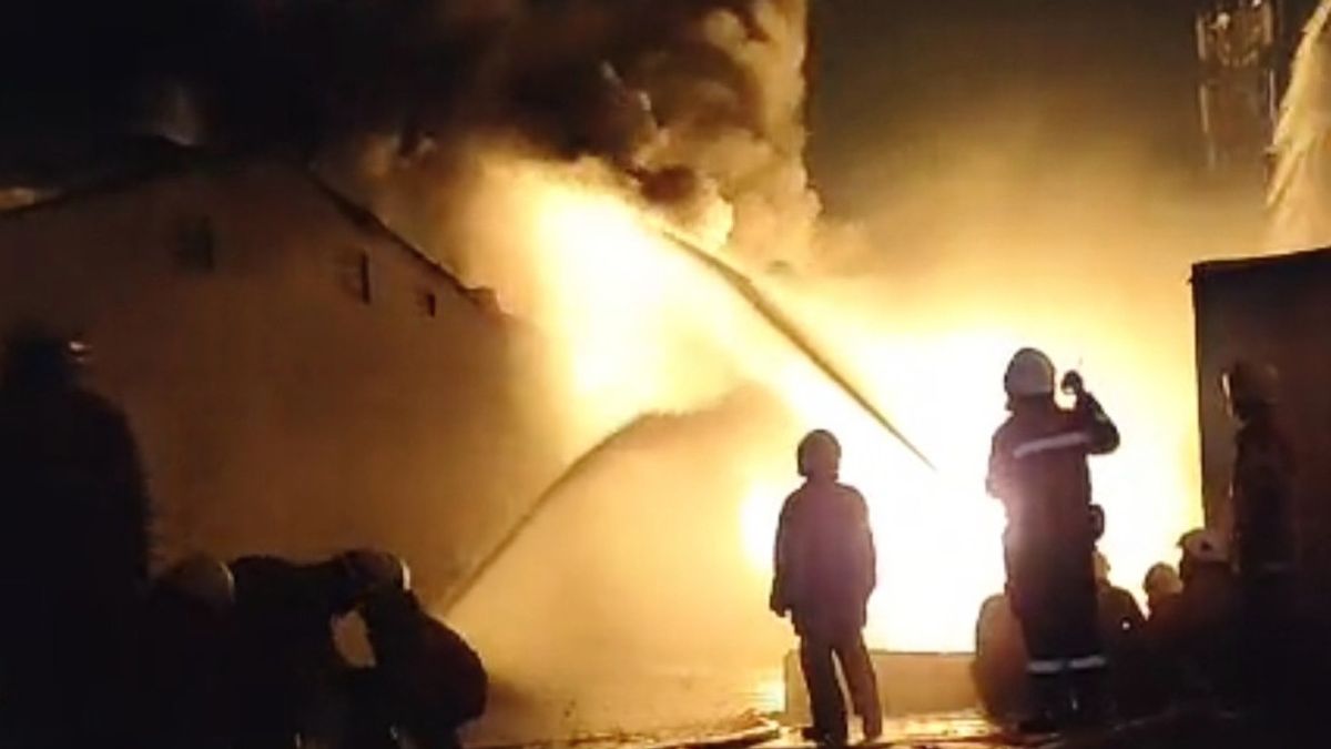 水的一家小工具仓库被烧毁,六人受伤