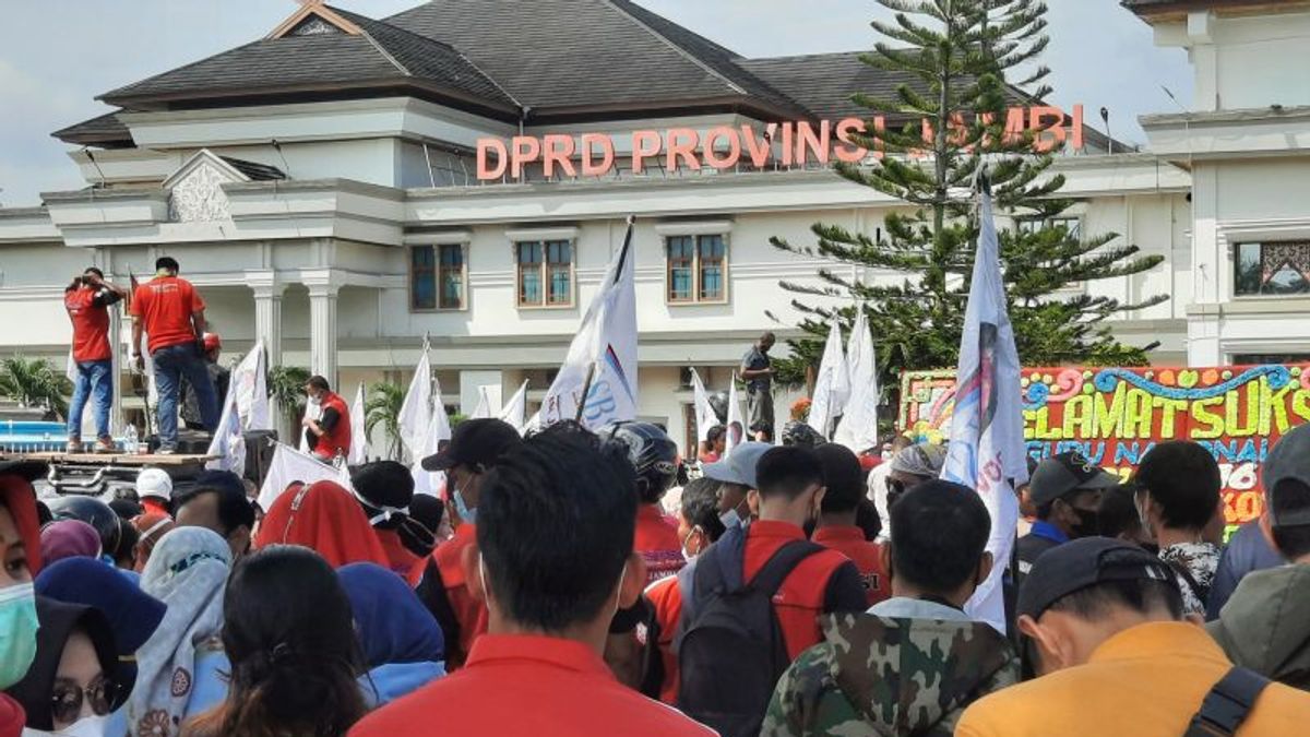Upah Naik Rp18.000, Buruh di Jambi Protes Sebut Pemerintah Lakukan Kezaliman