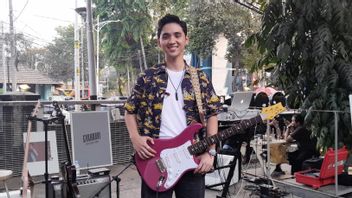 Syahravi Tunjukkan Musikalitasnya dengan Merilis <i>Love Me, Honestly</i>