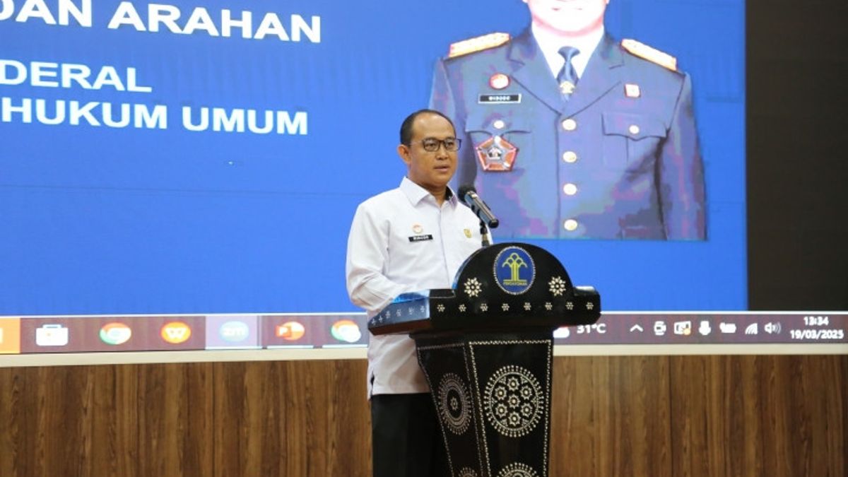 インドネシアに戻ると、パウルス・タノスがシンガポール当局に拘禁停止を申請