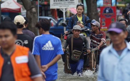 Jakarta Banjir, Pasokan Listrik Dibatasi