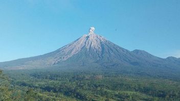 Gunung Semeru Erupsi Dua Kali, Getaran Lahar Hujan Tercatat hingga 4 Jam