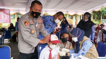 Wajud Compassion Des Parents Et Attention Du Gouvernement, Régent D’East Lombok Invite Les Enfants à Participer Au Vaccin Contre La COVID