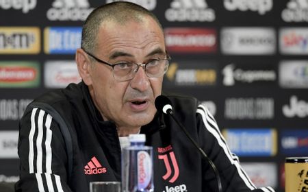 Maurizio Sarri Jadi Pelatih Tertua yang Menangi Scudetto