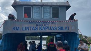 Kejati Kalbar Sita Kapal Feri di Kapuas Hulu