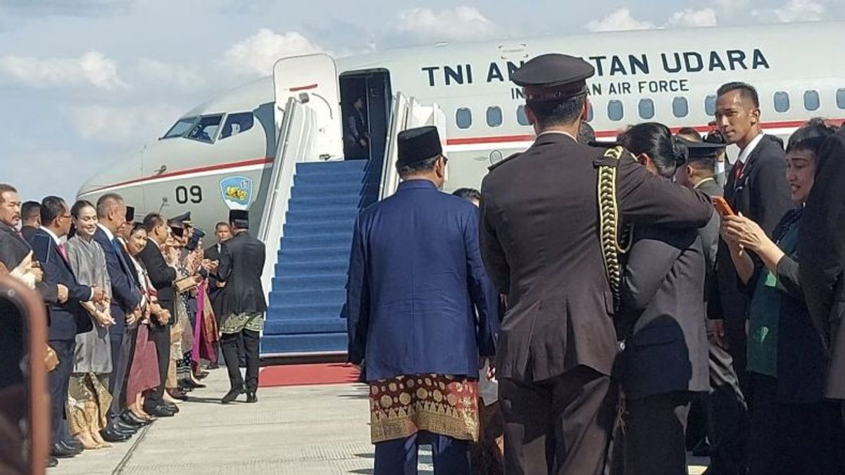 La femme 'Kebal Paspamres' pleure après que Jokowi retourne à Solo