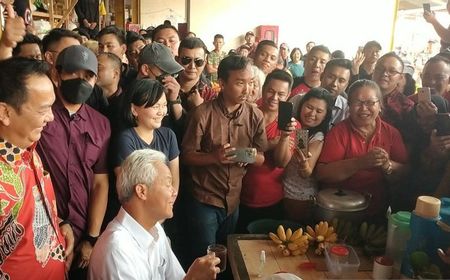 Di Pasar Beriman Sulut, Ganjar Pranowo Temukan Harga Cabai Sudah Normal