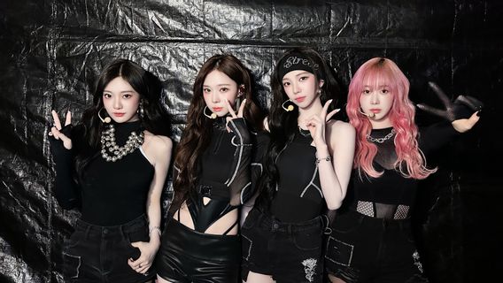 aespa 和 Jennie BLACKPINK 获得 公告牌 女性音乐奖 2025