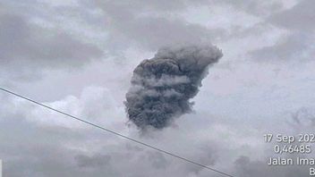 Gunung Marapi Kembali Erupsi dengan Amplitudo Maksimum 30,4 Milimeter