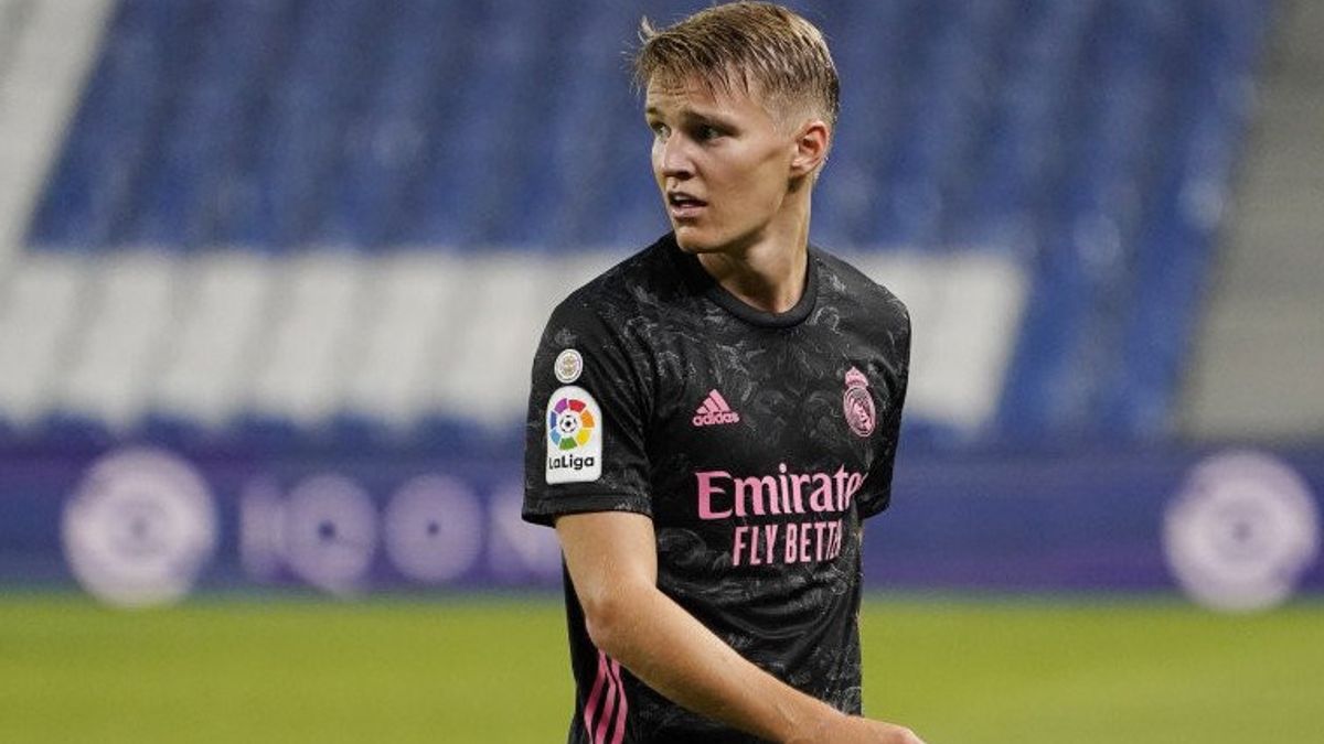  Modric Défie Martin Odegaard De Prouver Ses Capacités Au Real Madrid