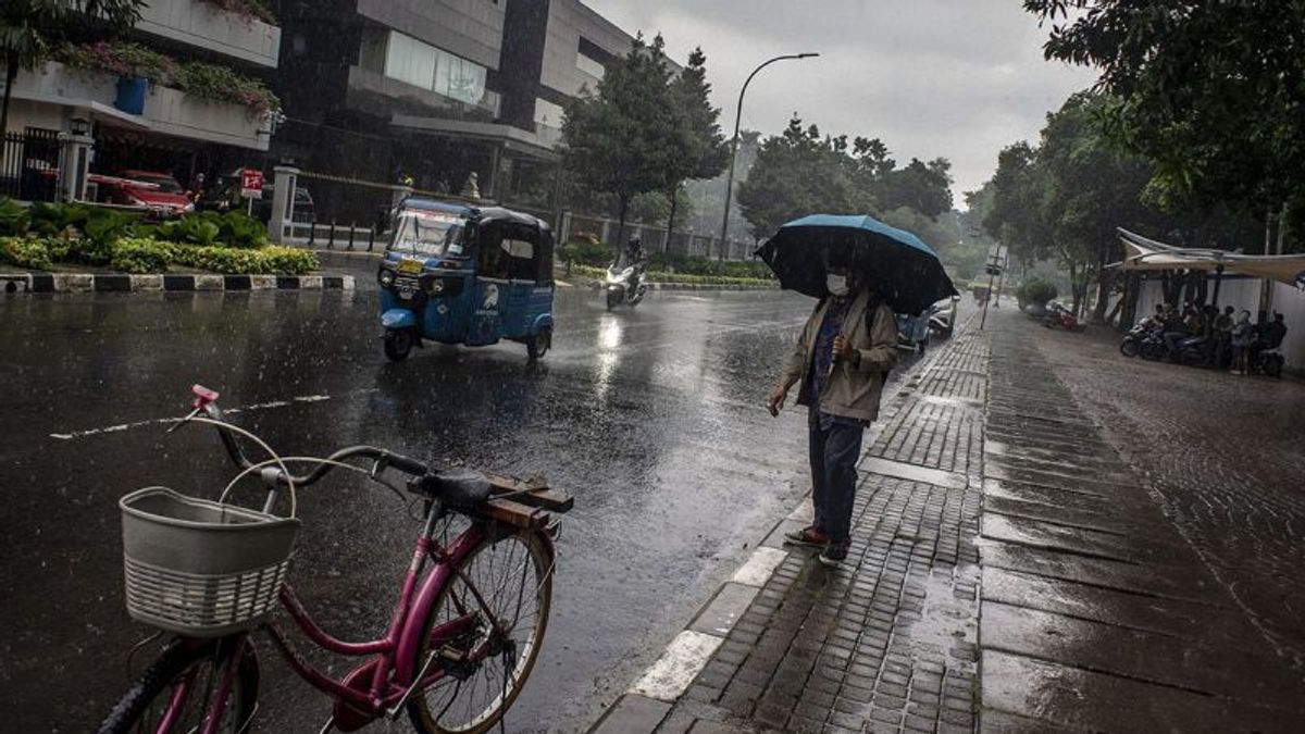 BMKG Predicts Most Of Indonesia Will Be Cloudy And Light Rain Today