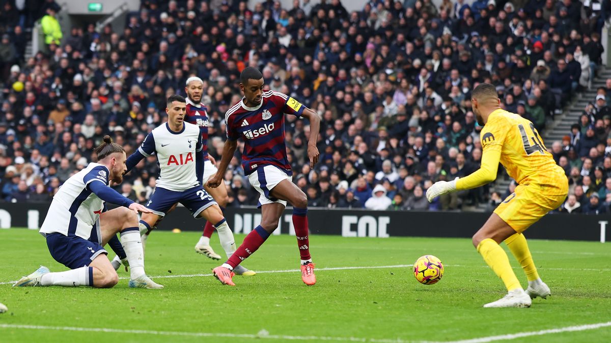 Tertinggal Lebih Dulu, Newcastle United Taklukkan Tottenham Hotspur