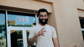 This Harvard Law School Alumnus Successfully Brings Shawarma And Middle Eastern Food To San Diego