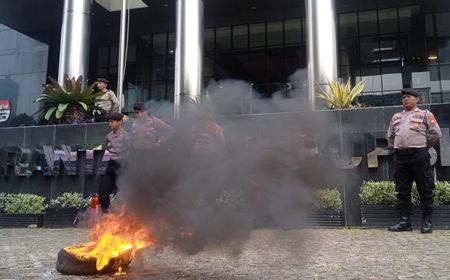 Mahasiswa Aliansi Solidaritas BEM Indonesia Gelar Aksi Tuntut KPK Usut Dugaan Korupsi di Maluku Utara