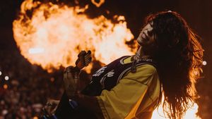 Billie Eilish Sempat Ingin Singkirkan Lagu <i>Birds Of A Feather</i> dari Album Hitsnya