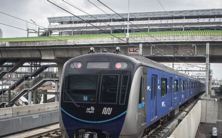 Sempat Dihentikan Sementara, Jumat Pagi MRT Jakarta Beroperasi Kembali