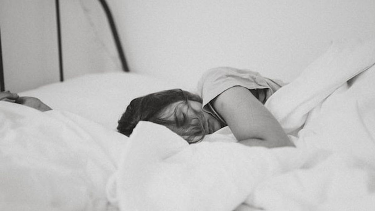 Belum Tentu Baik, Kenali Efek Terlalu Banyak Tidur bagi Otak