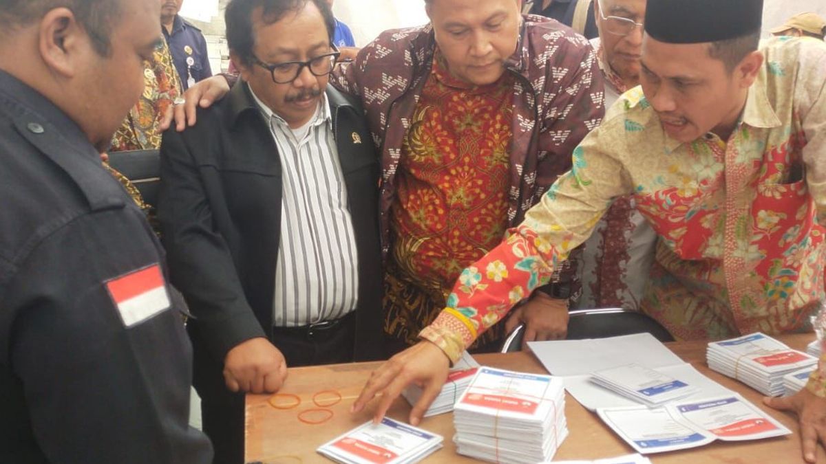 Thousands Of Voters For The 2024 General Election Tangsel Found Damaged