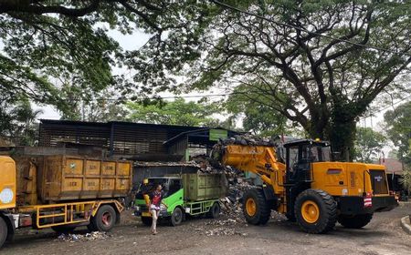 Pemkot Sebut Sampah Kota Bandung Masuk ke TPA Sarimukti Berkurang Jadi 400 Ton per Hari