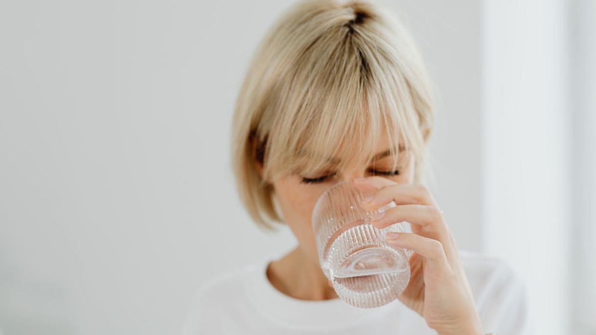 Deretan Manfaat Minum Air Dingin untuk Kesehatan Tubuh