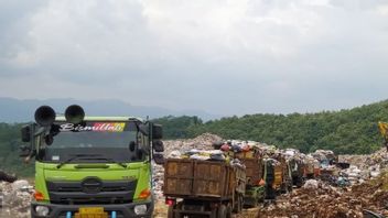 Kepala DLH Bandung: TPA Sarimukti yang Menampung Sampah Bandung Raya Sudah Sangat Penuh 