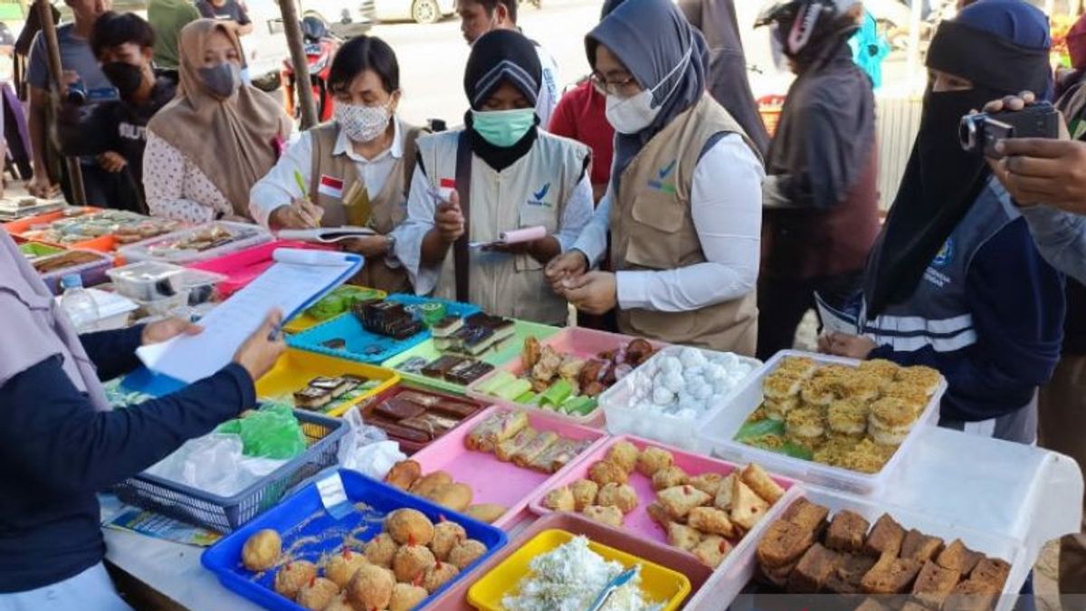 So That The Residents Are Safe, BPOM Takes 30 Samples Of Takjil Snacks In Kendari To Check The Content Of Borax And Formalin