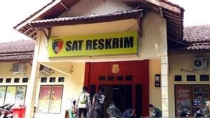 スカラブミ警察、モロトフ爆弾で生徒を襲撃した容疑者7人を逮捕