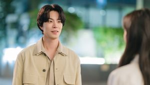 Hong Jong Hyun Tampil Cameo di <i>My Dearest Nemesis</i>, Jadi Teman Kencan Moon Ga Young