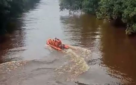 BPBD Bantu Cari ASN Mukomuko yang Hilang di Sungai Batang Selaut Sumbar