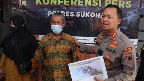 Viral Pemotor Tanpa Helm Ditilang di Persawahan, Ini Penjelasan Kapolres Sukoharjo