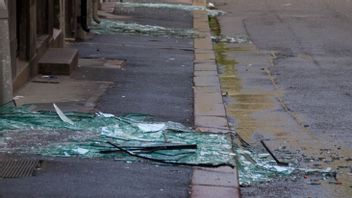 美国 - 以色列导弹再次摧毁伊朗的2所学校