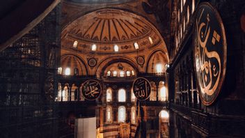 希腊的失望， 因为土耳其把圣索菲亚大教堂的地位改成了清真寺