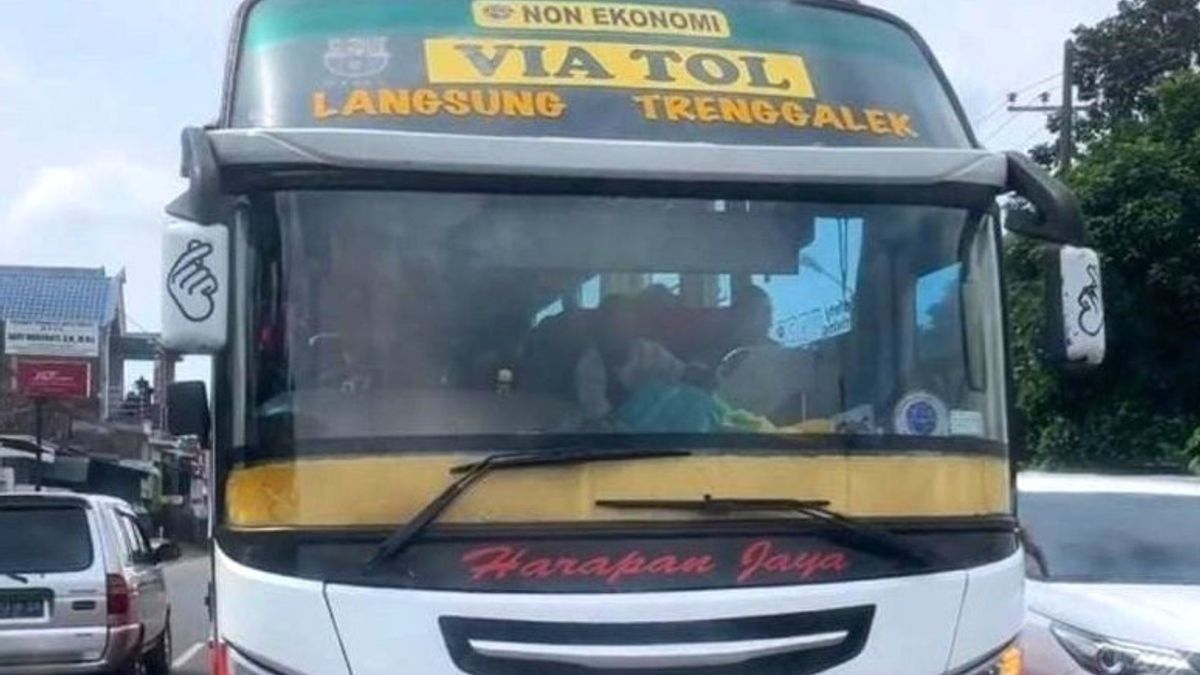 Police Finally Take Action On The Harapan Jaya Bus Driver Who Is Desperate To Go The Other Way In The Midst Of Traffic Jams