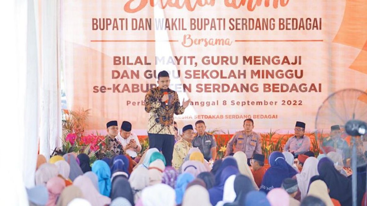 Bobby Nasution Berikan Bantuan Modal Usaha ke Warga Serdang Bedagai