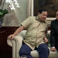 Fadli Zon adalah Konflik yang Harus Dihindari Prabowo demi Jokowi
