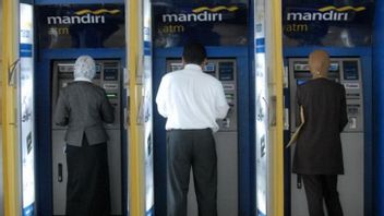 提供交易便利，曼迪里银行提供ATM存款提取10，000印尼盾